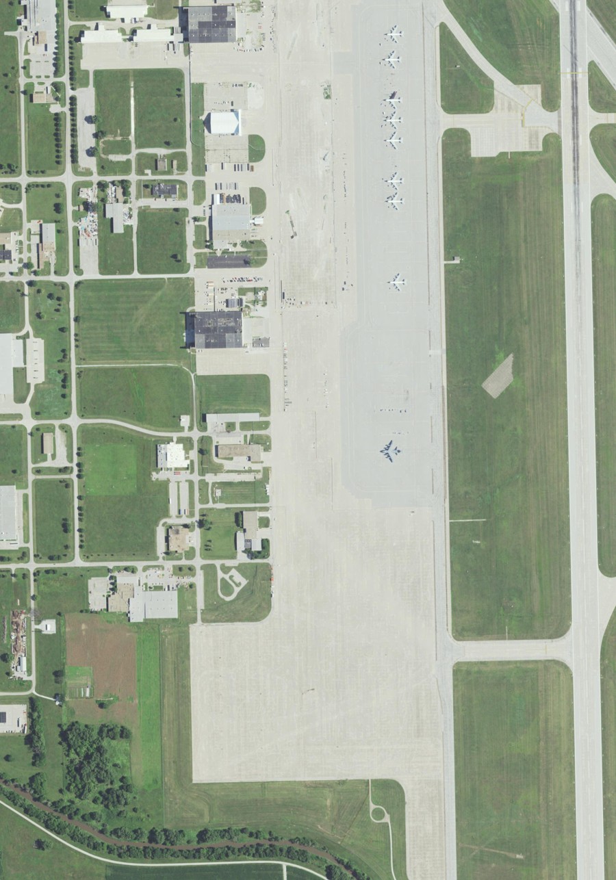USGS aerial of Lincoln Airpark, including both Nationals course areas on the southern concrete apron